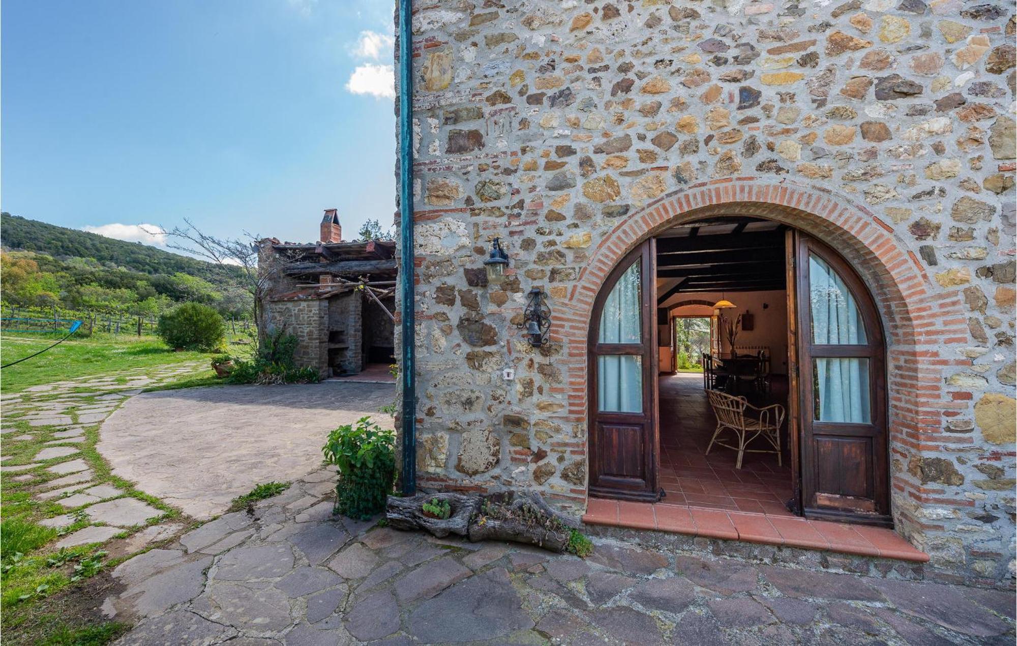 Cozy Home In Massa Marittima Gr With Kitchen Exterior photo